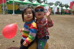 文森公園看恐龍-1Y5m23d (20100406)